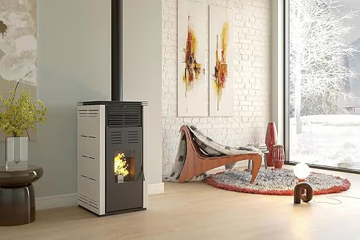 JOIMA – Pelletofen ohne Strom Modell NATUR STYLE 8 kW. Es funktioniert ohne Anschluss an das Stromnetz. Farbe Burgunderrote